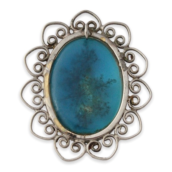 Vintage Pressed Flower Pendant Silver Tone Filigree Dried Flowers in Blue Resin - Picture 3 of 5